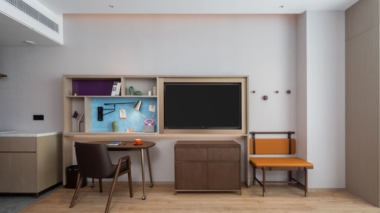 <b>Home2 Suites by Hilton Jieyang Puning Room</b>. Images powered by <a href="https://www.leonardoworldwide.com/" title="Leonardo Worldwide" target="_blank">Leonardo</a>.