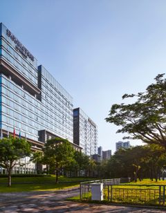 DoubleTree Shenzhen Airport Residences