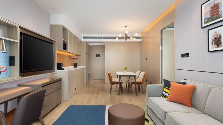 Home2 Suites by Hilton Wuhan Xudong Room