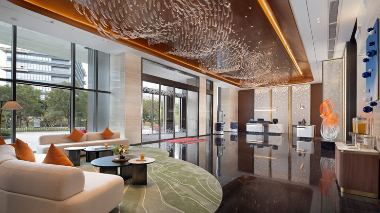 <b>Hampton Inn Liaobu Songshanhu Ave Lobby</b>. Images powered by <a href="https://www.leonardoworldwide.com/" title="Leonardo Worldwide" target="_blank">Leonardo</a>.