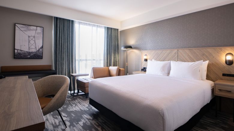 <b>Sandman Signature Hotel & Suites Room</b>. Images powered by <a href="https://www.leonardoworldwide.com/" title="Leonardo Worldwide" target="_blank">Leonardo</a>.