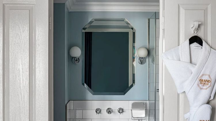Grand Pigalle Experimental Room