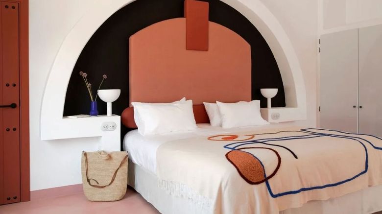 <b>Menorca Experimental Suite</b>. Images powered by <a href="https://www.leonardoworldwide.com/" title="Leonardo Worldwide" target="_blank">Leonardo</a>.