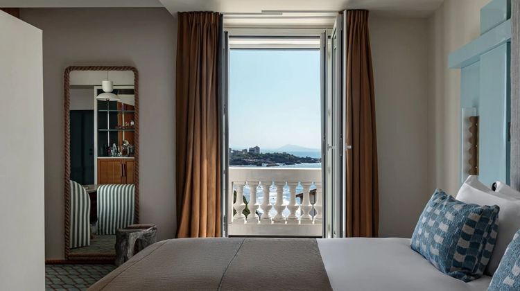 Regina Experimental Biarritz Suite