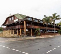 Knysna Log Inn Exterior