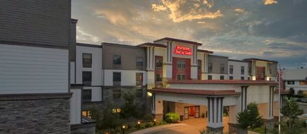 Olympic Suites Inn Exterior