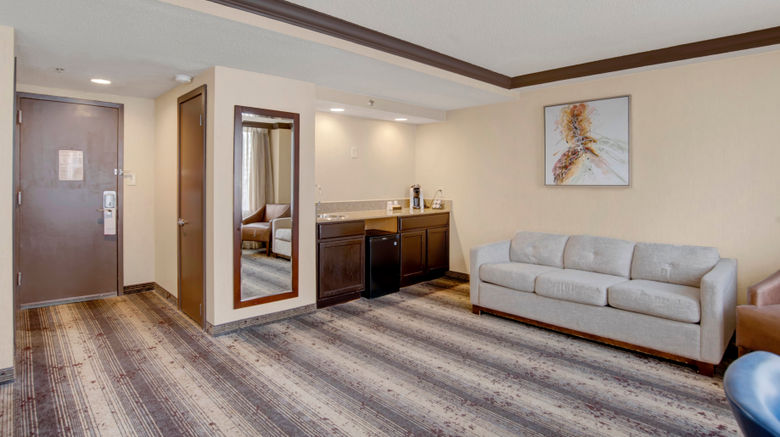 <b>Crowne Plaza Harrisburg Room</b>. Images powered by <a href="https://www.leonardoworldwide.com/" title="Leonardo Worldwide" target="_blank">Leonardo</a>.