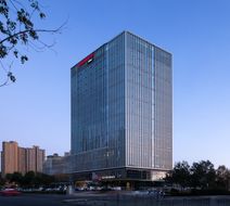 Hampton URC Innovation Plaza Exterior