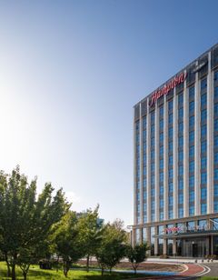 Hampton Hilton YZY West Railway