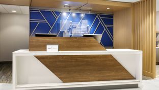 Holiday Inn Exp Plainwell