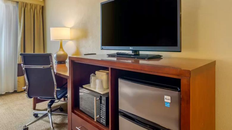 <b>Holiday Inn Express Denver Central North Room</b>. Images powered by <a href="https://www.leonardoworldwide.com/" title="Leonardo Worldwide" target="_blank">Leonardo</a>.