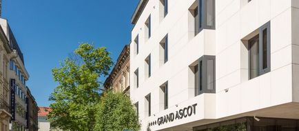 Grand Ascot Hotel Exterior