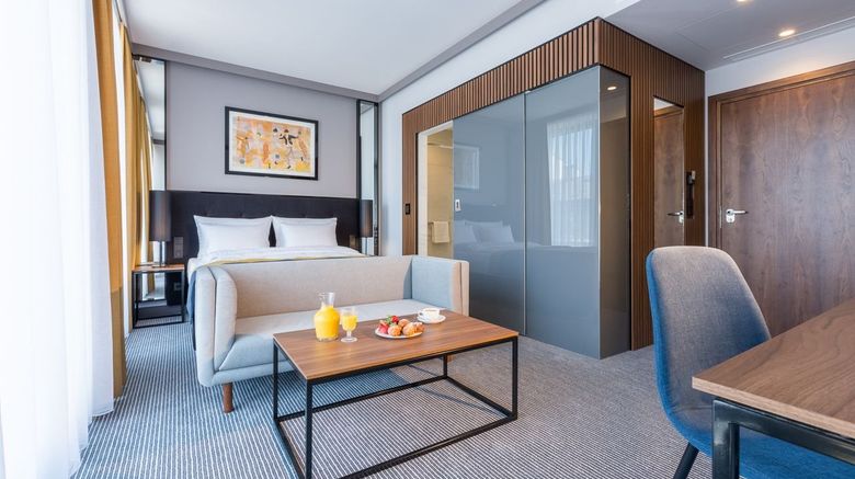 <b>Grand Ascot Hotel Room</b>. Images powered by <a href="https://www.leonardoworldwide.com/" title="Leonardo Worldwide" target="_blank">Leonardo</a>.