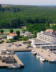 Strand Hotel