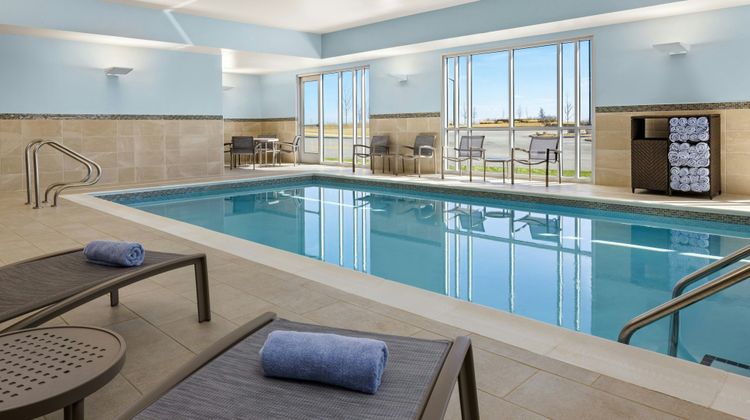 SpringHill Suites Bettendorf Pool