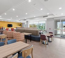 Home2 Suites - Lake Jackson Lobby