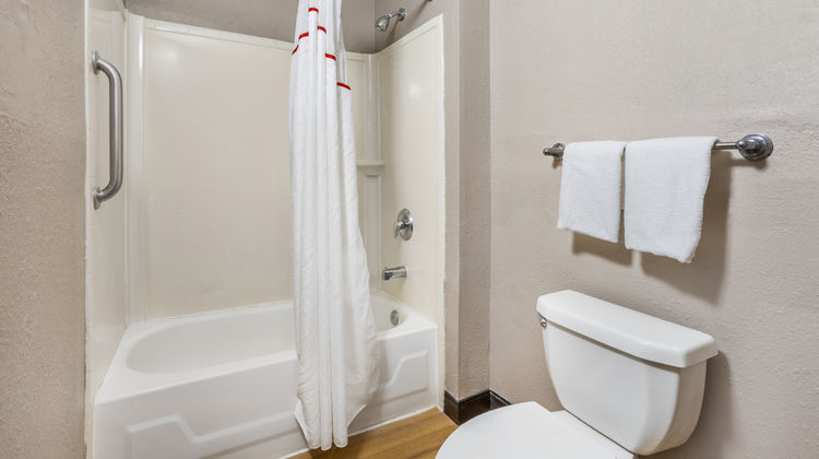 Red Roof Inn Tinton Falls - Jersey Shore Room