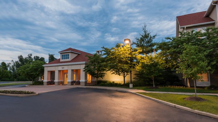 Larkspur Landing Extended Stay Suites Exterior