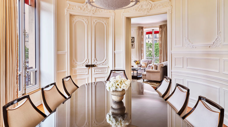 <b>The Hotel Fouquet's Barriere Suite</b>. Images powered by <a href="https://www.leonardoworldwide.com/" title="Leonardo Worldwide" target="_blank">Leonardo</a>.
