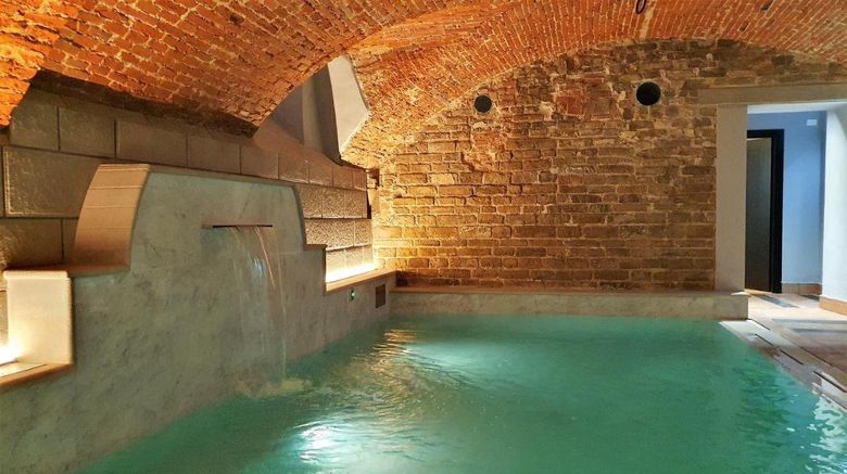 <b>Casual Rinascimento Firenze Spa</b>. Images powered by <a href="https://www.leonardoworldwide.com/" title="Leonardo Worldwide" target="_blank">Leonardo</a>.