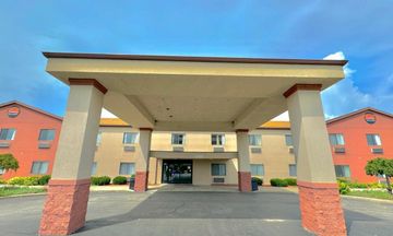 FairBridge Inn & Suites Batavia-Darien