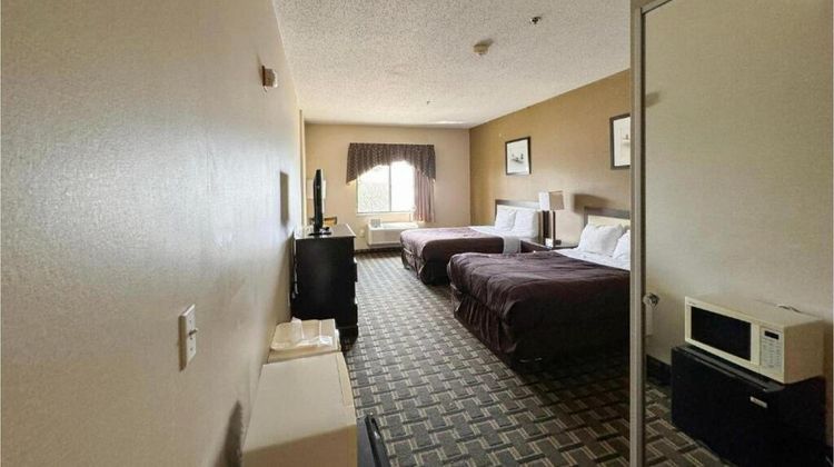 FairBridge Inn & Suites Batavia-Darien Room