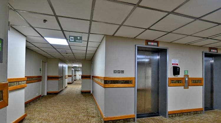 Holiday Inn Harare Lobby