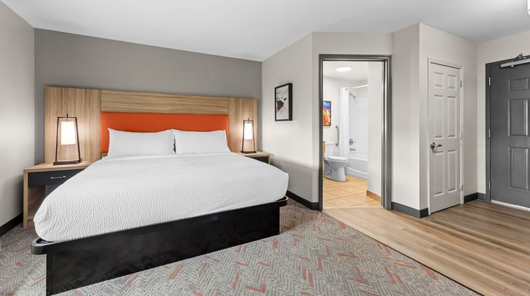 Candlewood Suites Flowood Room