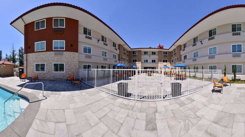 <b>Holiday Inn Express Santa Rosa North Pool</b>. Images powered by <a href="https://www.leonardoworldwide.com/" title="Leonardo Worldwide" target="_blank">Leonardo</a>.
