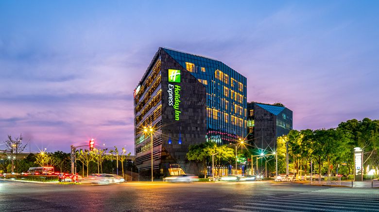 <b>Holiday Inn Exp Hongqiao CBD Exterior</b>. Images powered by <a href="https://www.leonardoworldwide.com/" title="Leonardo Worldwide" target="_blank">Leonardo</a>.