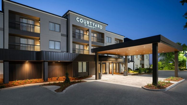 Courtyard Valdosta Exterior. Images powered by <a href="https://www.leonardoworldwide.com" target="_blank" rel="noopener">Leonardo</a>.