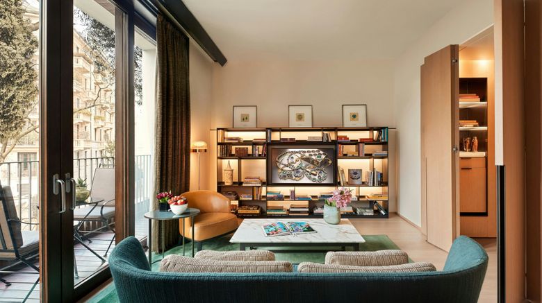 <b>Bulgari Hotel Milano Room</b>. Images powered by <a href="https://www.leonardoworldwide.com/" title="Leonardo Worldwide" target="_blank">Leonardo</a>.