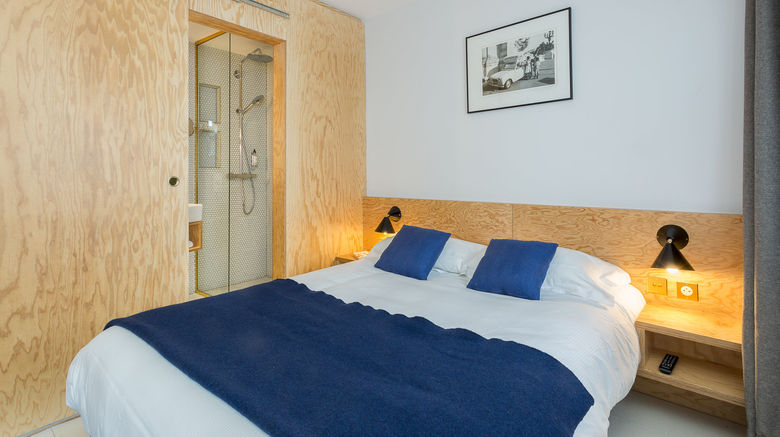 <b>Hotel Montholon Room</b>. Images powered by <a href="https://www.leonardoworldwide.com/" title="Leonardo Worldwide" target="_blank">Leonardo</a>.