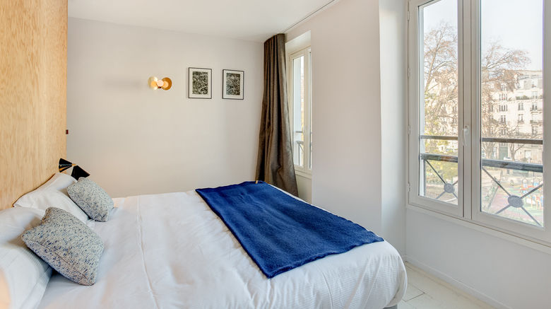 <b>Hotel Montholon Room</b>. Images powered by <a href="https://www.leonardoworldwide.com/" title="Leonardo Worldwide" target="_blank">Leonardo</a>.