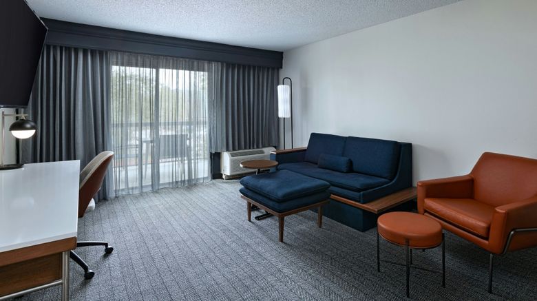 <b>Courtyard Houston The Woodlands Room</b>. Images powered by <a href="https://www.leonardoworldwide.com/" title="Leonardo Worldwide" target="_blank">Leonardo</a>.