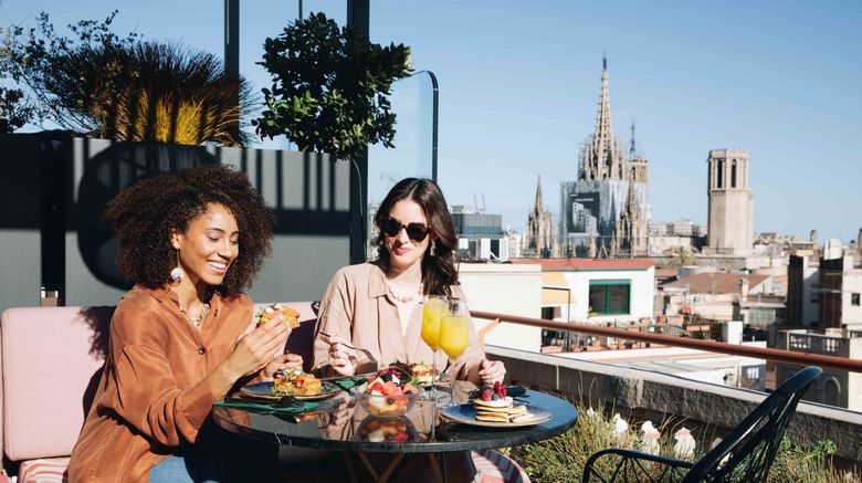 <b>Kimpton Vividora Hotel Exterior</b>. Images powered by <a href="https://www.leonardoworldwide.com/" title="Leonardo Worldwide" target="_blank">Leonardo</a>.