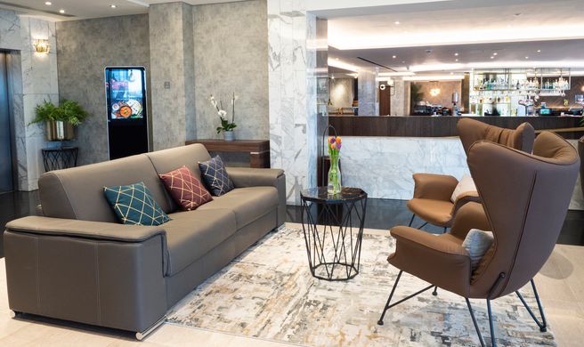 Crowne Plaza London-Kingston Exterior