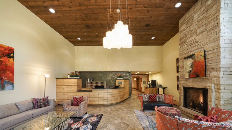 <b>Vail's Mountain Haus at the Covered Brdg Lobby</b>. Images powered by <a href="https://www.leonardoworldwide.com/" title="Leonardo Worldwide" target="_blank">Leonardo</a>.