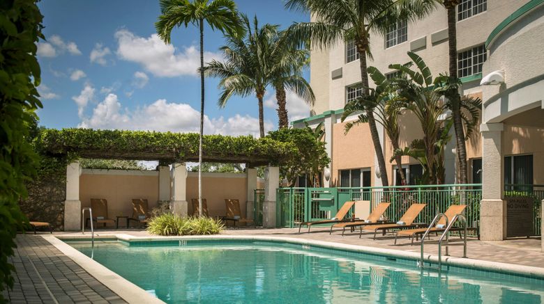<b>Courtyard Ft Lauderdale Airport & Cruise Pool</b>. Images powered by <a href="https://www.leonardoworldwide.com/" title="Leonardo Worldwide" target="_blank">Leonardo</a>.