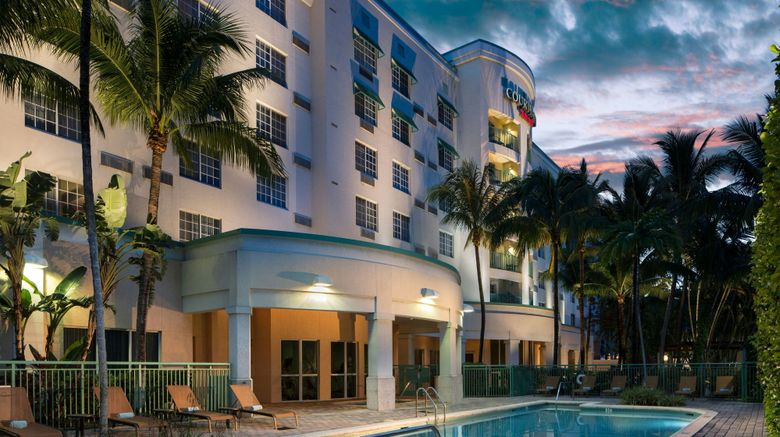 <b>Courtyard Ft Lauderdale Airport & Cruise Pool</b>. Images powered by <a href="https://www.leonardoworldwide.com/" title="Leonardo Worldwide" target="_blank">Leonardo</a>.