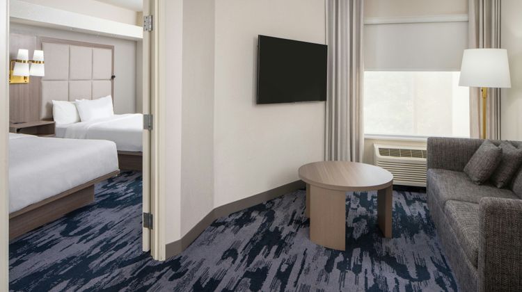 Fairfield Inn & Suites Lafayette South Room