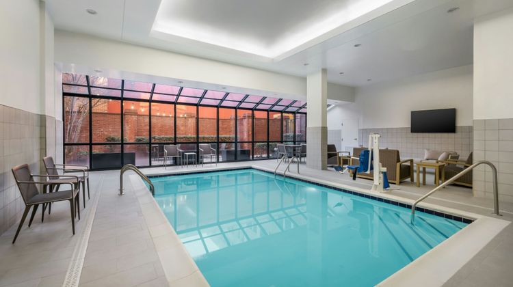 Courtyard Chattanooga Downtown Pool