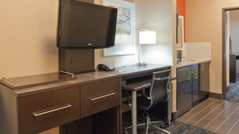 <b>Holiday Inn Express & Suites Fulton Room</b>. Images powered by <a href="https://www.leonardoworldwide.com/" title="Leonardo Worldwide" target="_blank">Leonardo</a>.