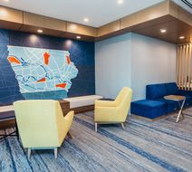 Holiday Inn Express & Suites Des Moines Exterior