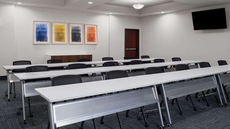 Holiday Inn Express Hotel & Suites Meeting