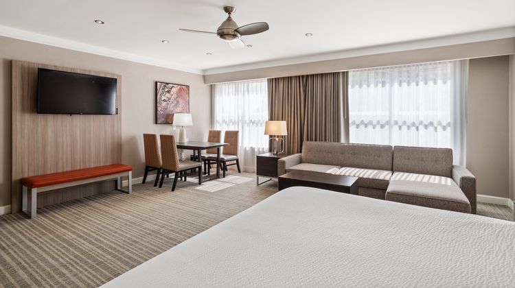 Holiday Inn Baton Rouge College Drive Suite