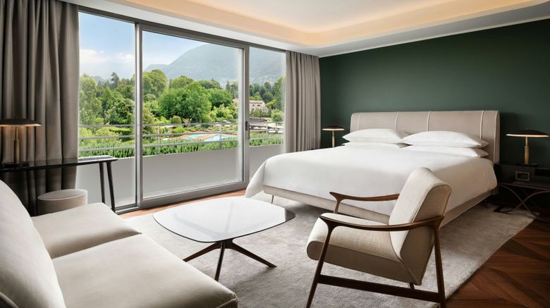 <b>Sheraton Lake Como Hotel Suite</b>. Images powered by <a href="https://www.leonardoworldwide.com/" title="Leonardo Worldwide" target="_blank">Leonardo</a>.
