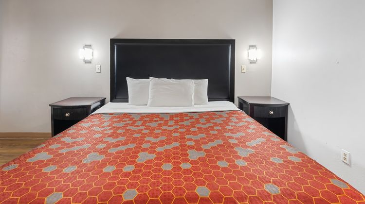 Red Carpet Inn Philadelphia Airport Room