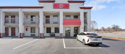 Red Carpet Inn Philadelphia Airport Exterior