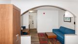 Holiday Inn Express & Suites Stroudsburg Suite